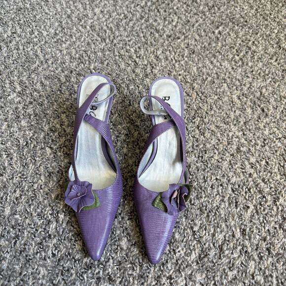 BCBG Paris Shoes - VTG BCBG Paris Pointed Toe Snake Leather Heels 7.5 Flower Appliqué 90s Y2K
